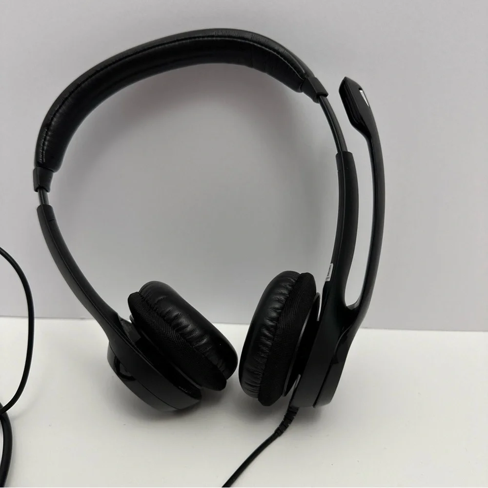 LOGI Black Wired Headset with Microphone
